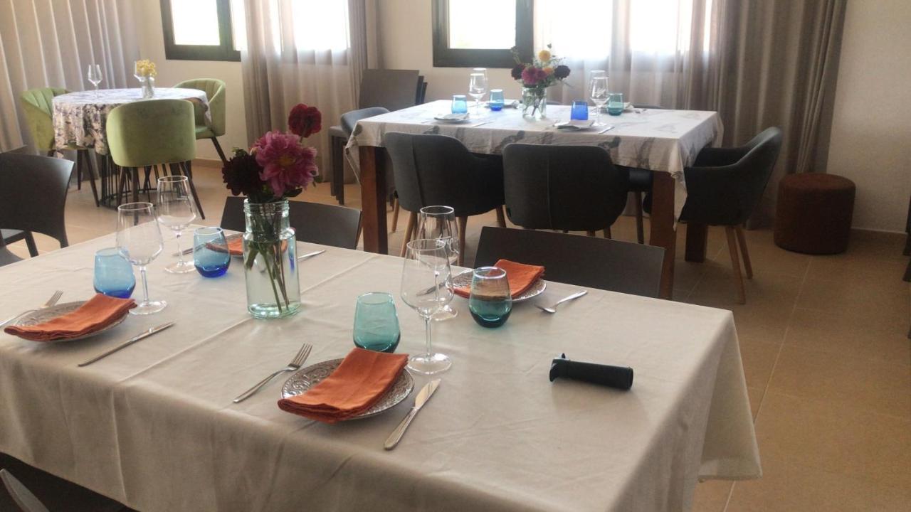 Hostal Restaurant Mussons Poboleda Экстерьер фото